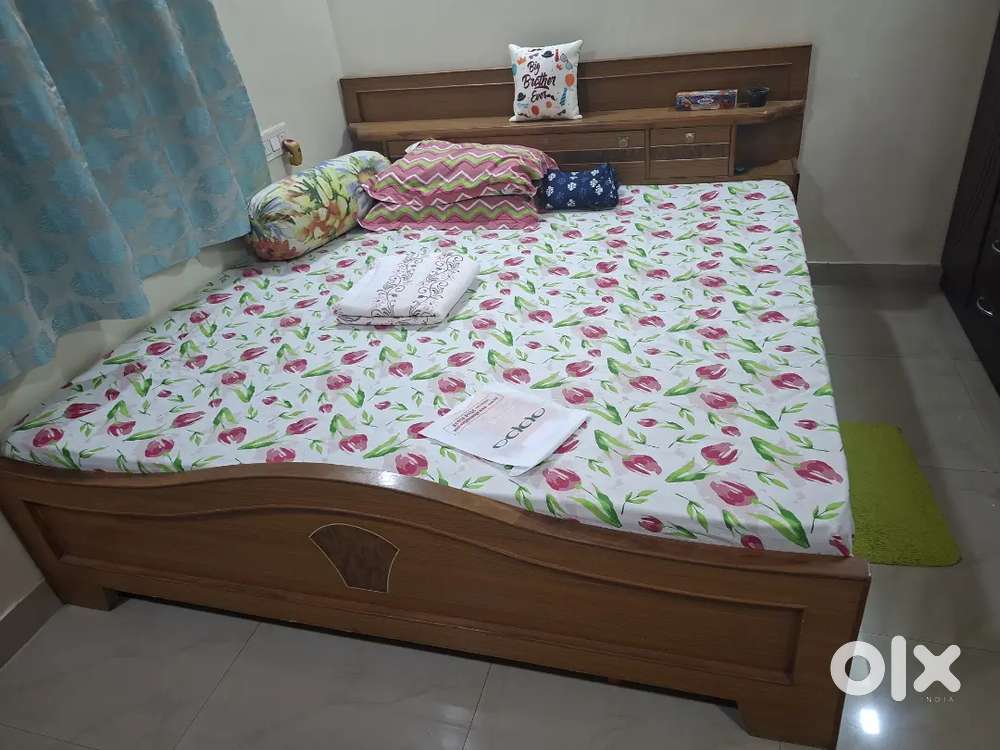 King size box bed with premium quality mattress