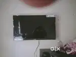 Smart tv new 2 months old