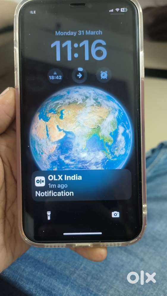 Iphone  11 white ,64 gb, latest update