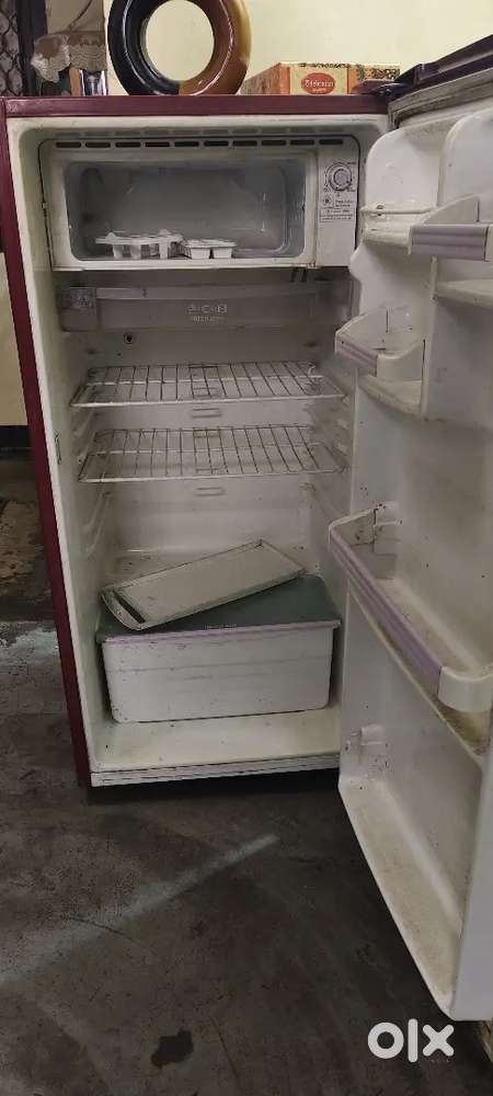 Lg fridge with excellent condition