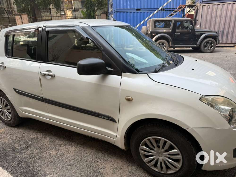 Maruti Suzuki Swift 2012 Petrol 65000 Km Driven