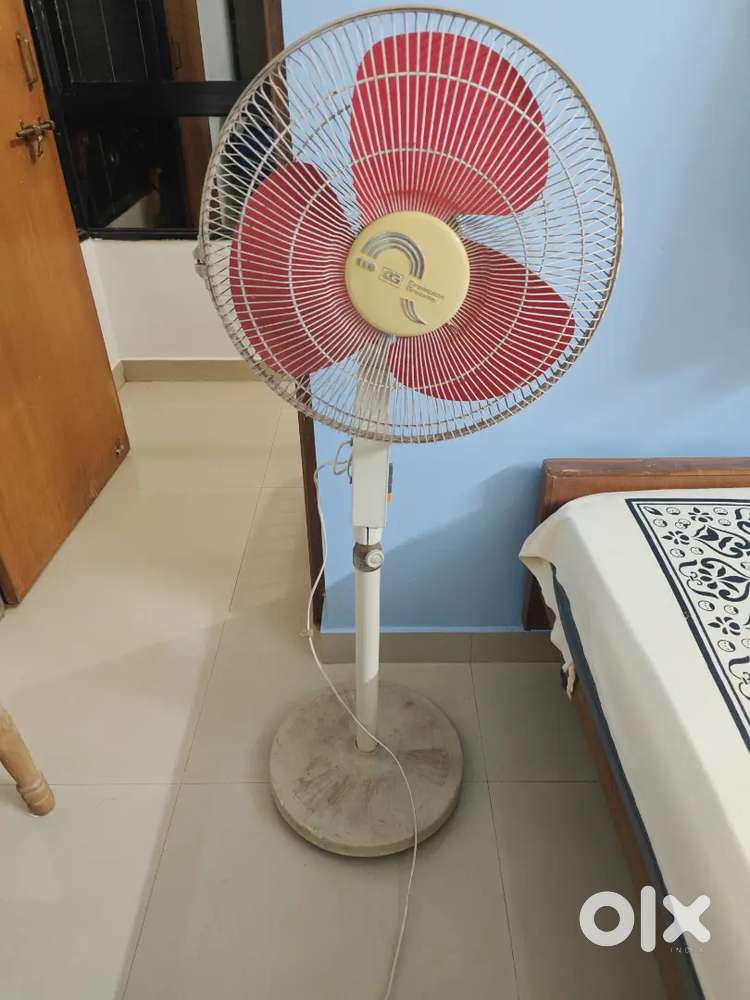 Fan ( not in working condition, needs repair)