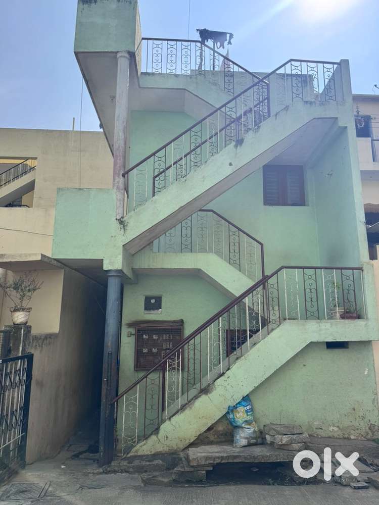 site with three houses - ittmadu main road