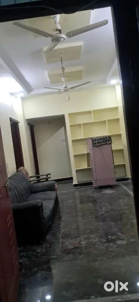 2bhk for bachelors immediately available first floor