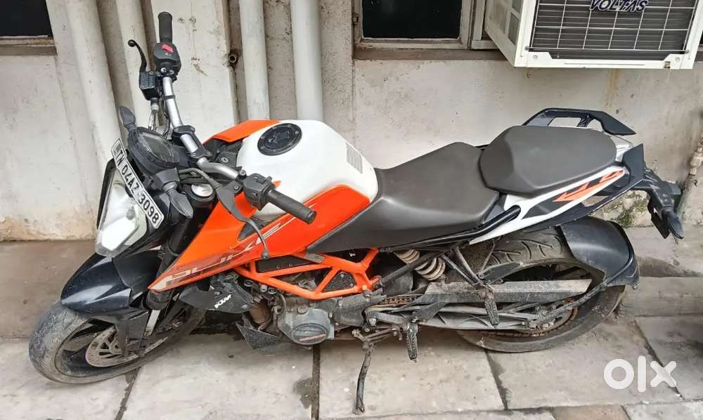 Urgent sales KTM/125 Duke2021