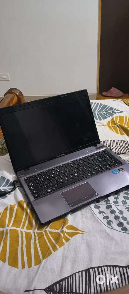 Lenovo Z570 i3  1TB   16GB ram  Nvidia 2GB graphics