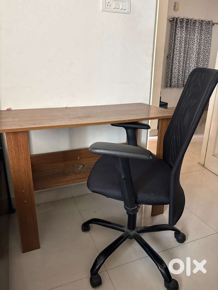 Computer Table + Chair For sale!!