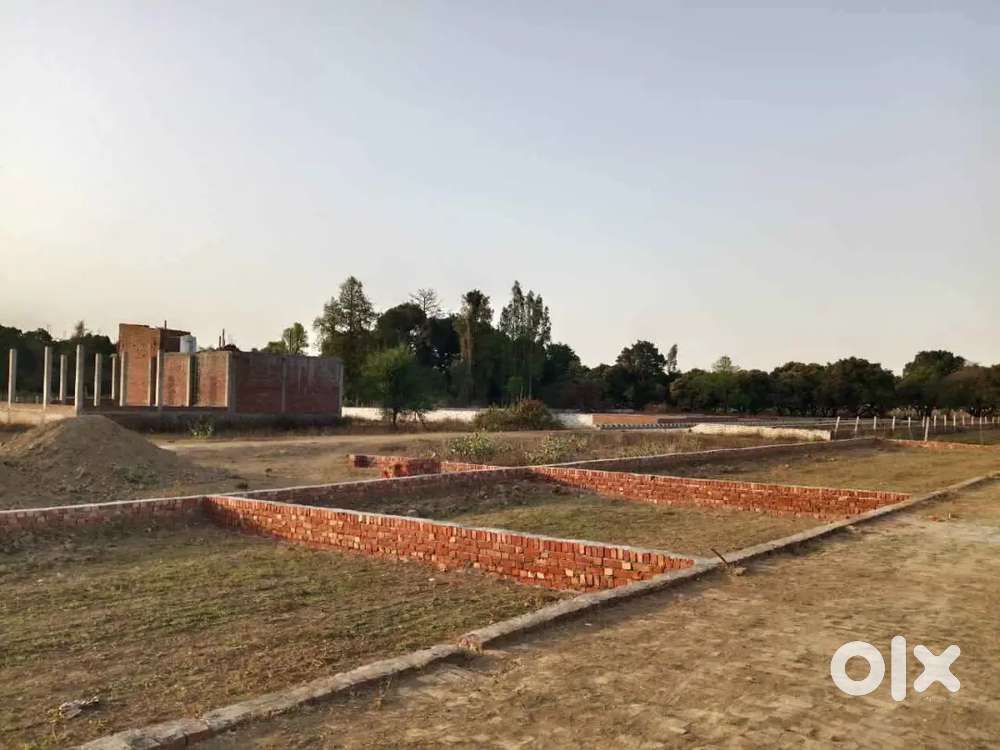 बहुत ही अच्छी लोकेशन मे प्लाट ख़रीदे लूलू माल के निकट मे