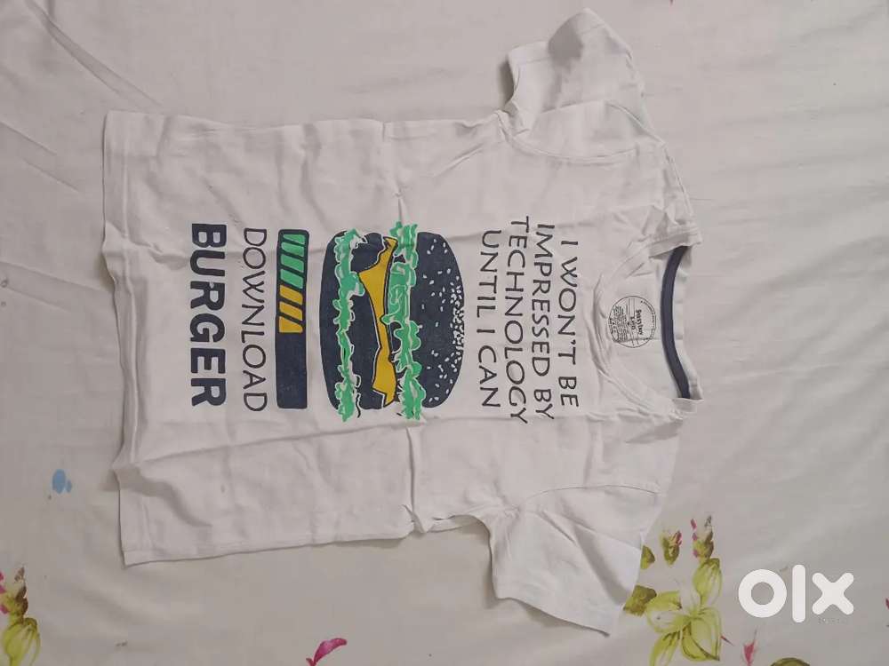 White colour t-shirt for kids 8-9 years