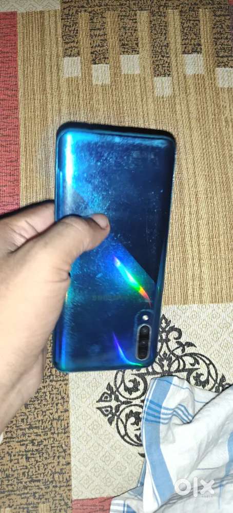 Samsung galaxy a30s(4, 128gb)
