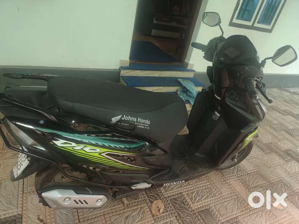 New Dio black yellow sticker remote