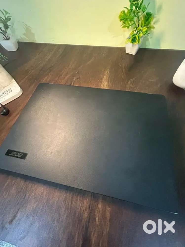 Acer laptop  (likely good condition)