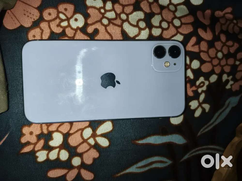 iPhone 11 battery percentage 75%