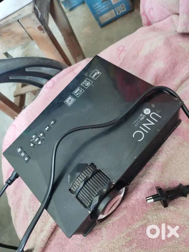 Unic projector