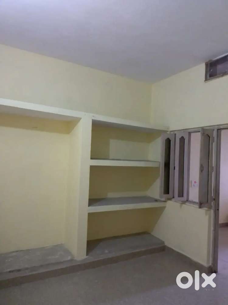 2BHK FULLY FURNISHED.FAMILY AND BACHELORS ALLOWED