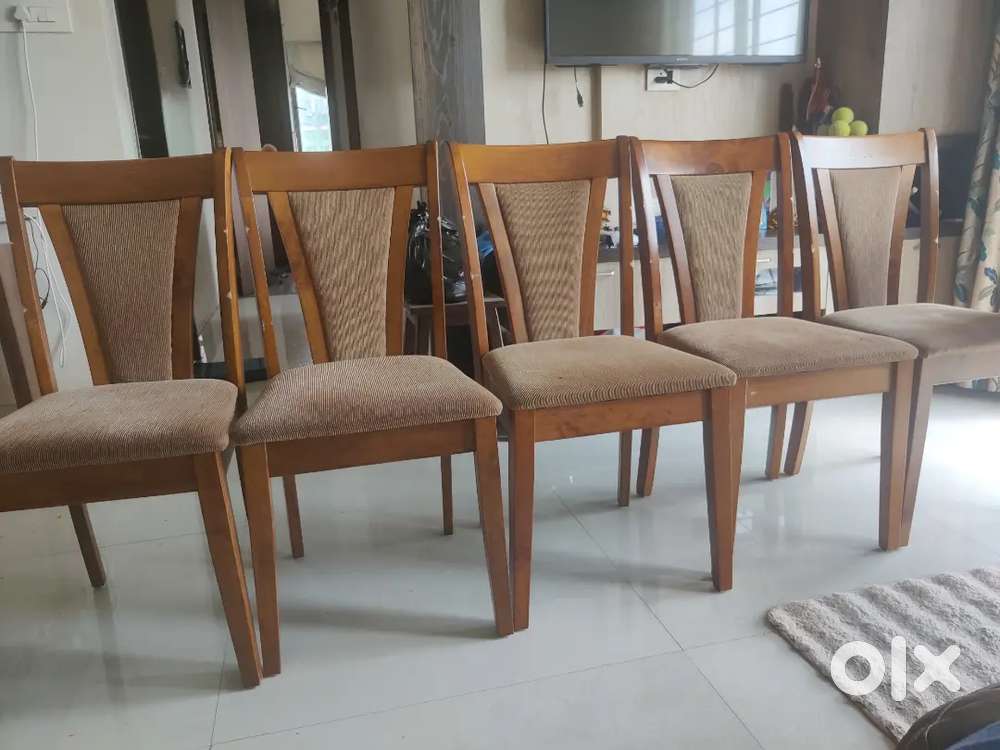 Sell 5 chairs
