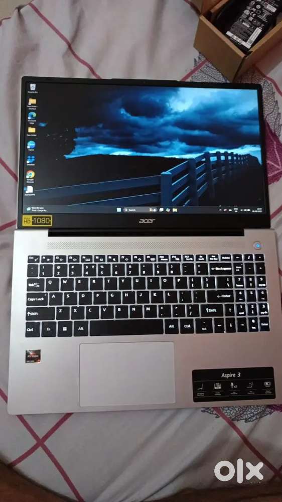 Laptop: acer aspire 3 ( Ryzen 7 )