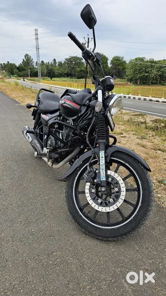 Well maintained Bajaj Avenger 220 Street
