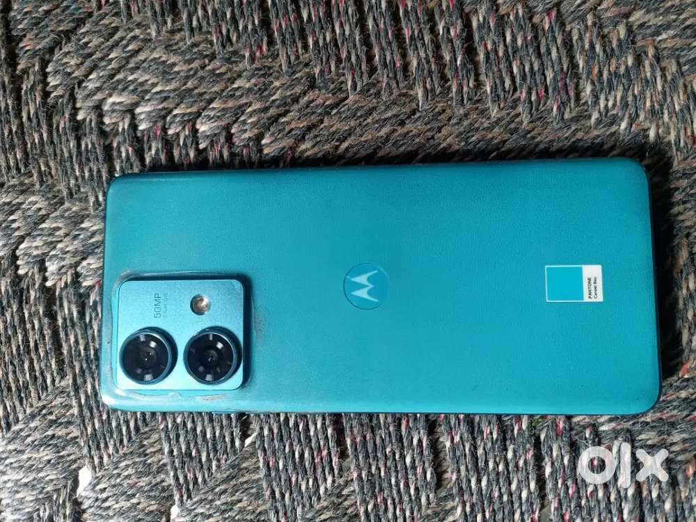 Edge 40 neo