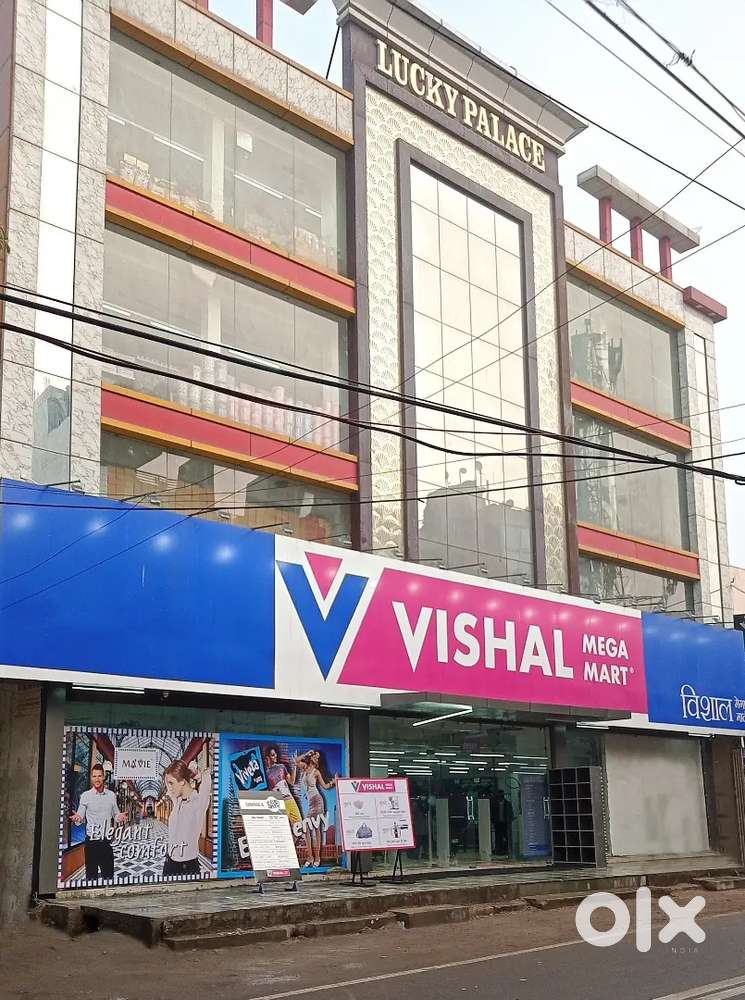 Vishal mega Mart shopping mall urgent hiring girls boys helper