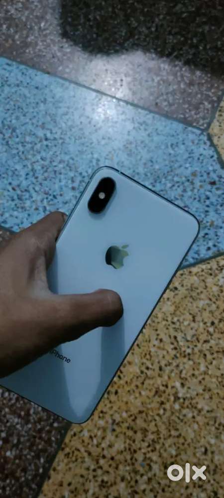 iPhone XS battery health 82