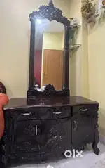 Dressing table