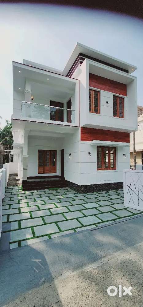 New Posh 3.500 Cent land,3 bhk,Edapally,Varapuzha,bus stop 100 m,60/n