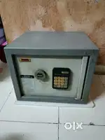 Digital locker
