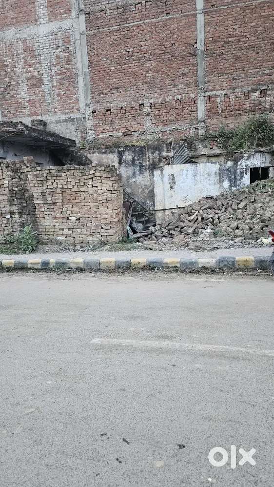 Plot for Sell 110 guz kharkauni Niani Main road