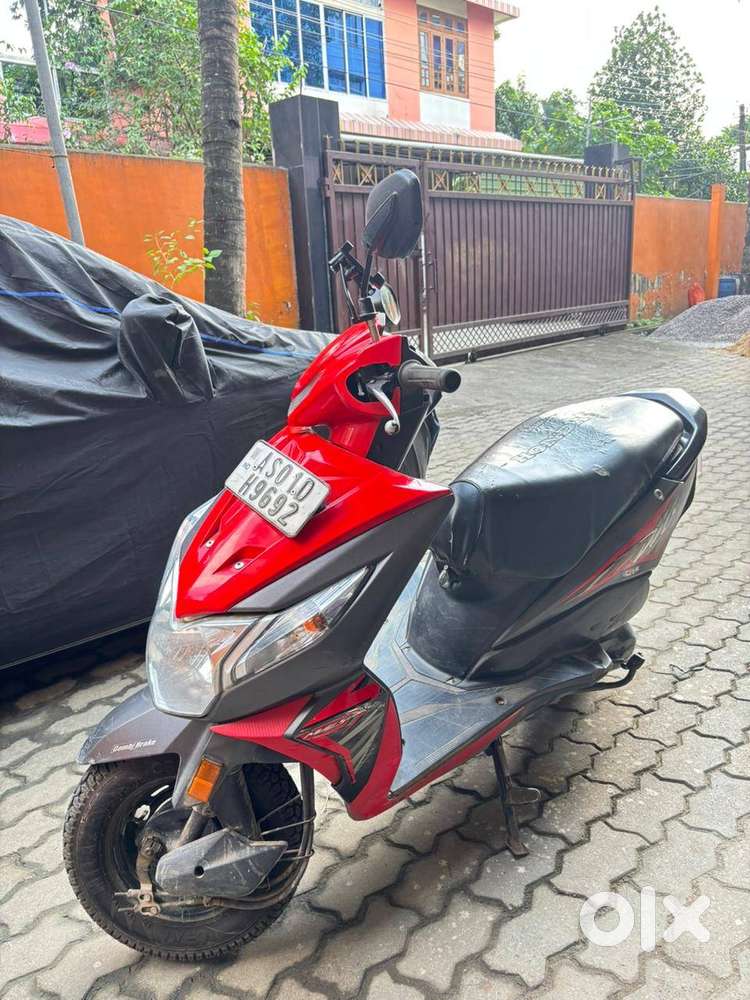 VERY GOOD CONDITION , BOTH TYERS ARE NEW , SEALED ENGIN