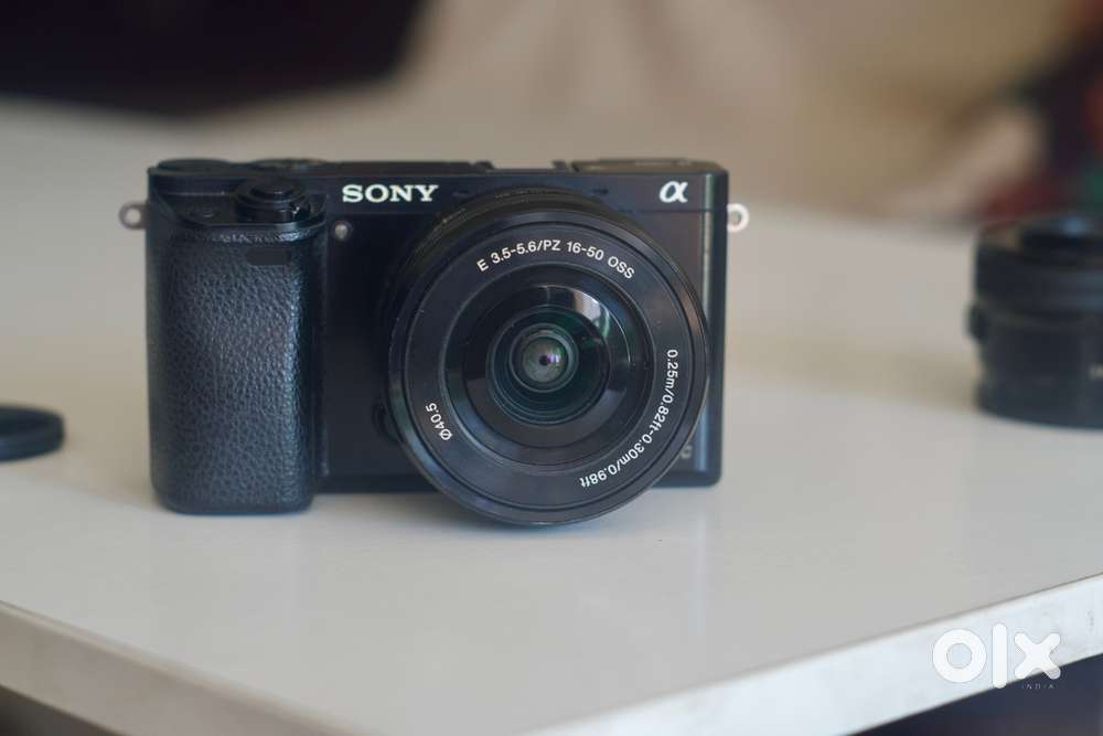 Sony A6000 Mirrorless - Sony 16-50 OSS Kit Lens