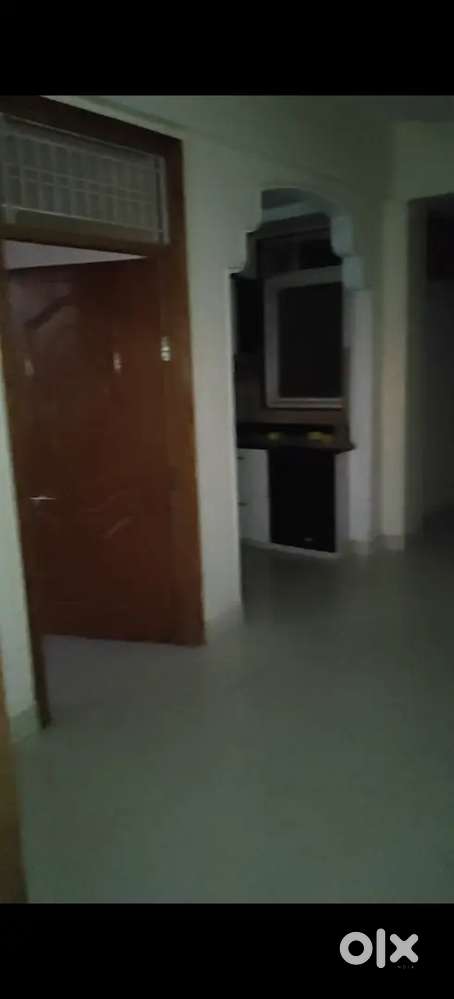 3 BHK Flat with good condition only For Female Students and Employees