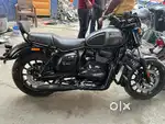 Yezdi Roadster