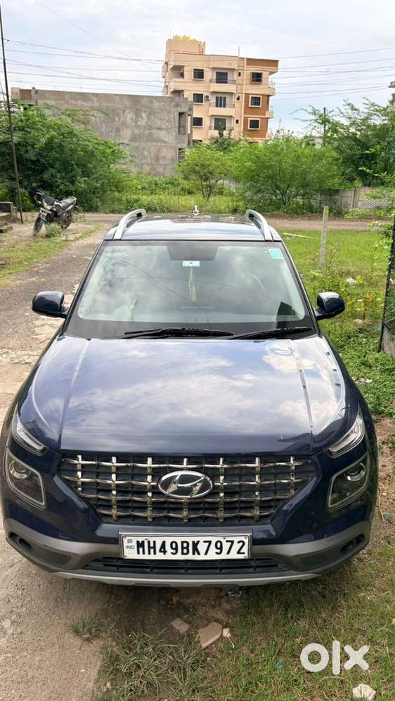 Hyundai Venue 2021 Petrol 35494 Km Driven