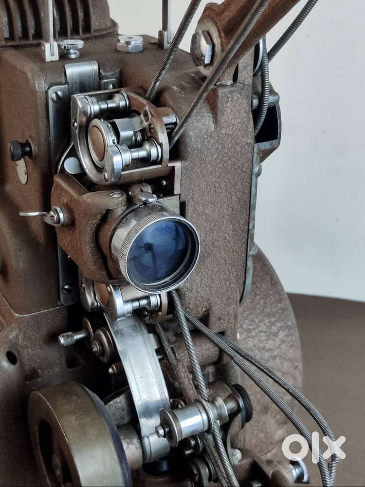 Rare vintage antique  16 mm film reel projector