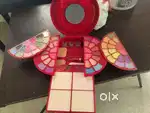 Makeup box full kit