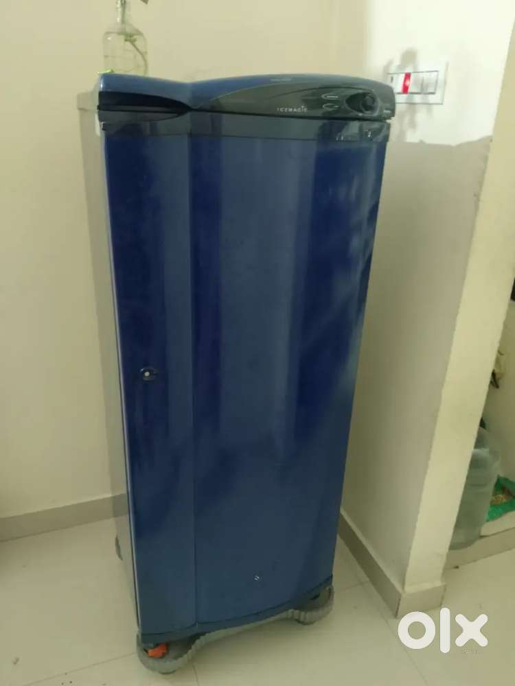 I want money urgently so I buy the refrigerator