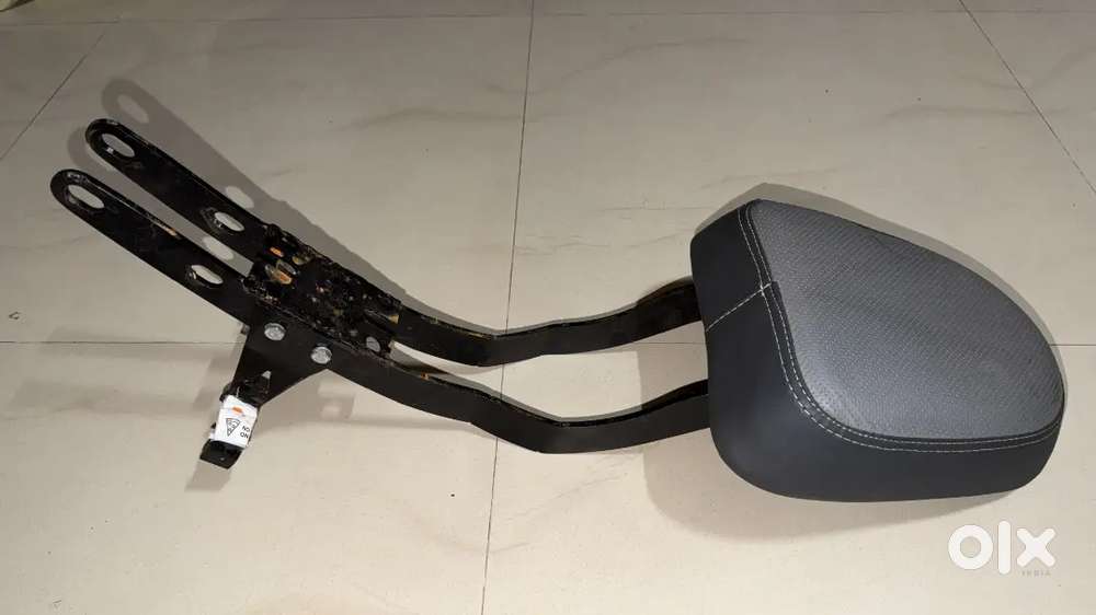 Java Bobber 42 back seat