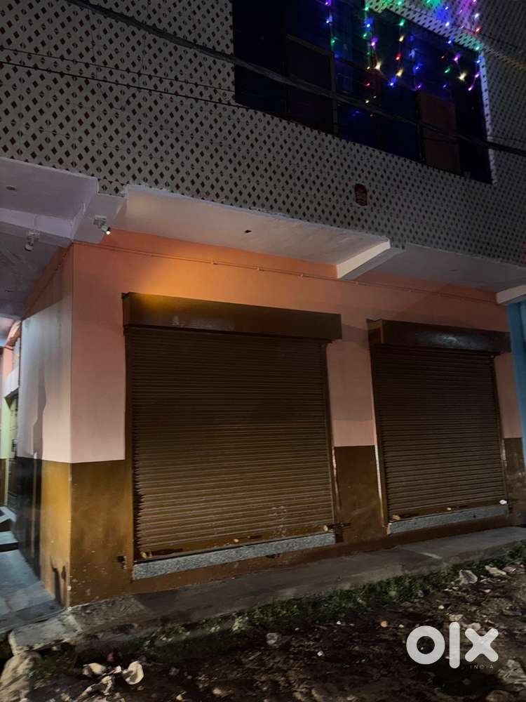 2 in 1 big shop area Dadri main road se 50 meter gali me bas