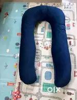 Maternity pillow for pregnant woman