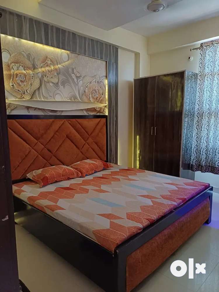 Fully furnished flat near Mall of Jaipur near park school hospital