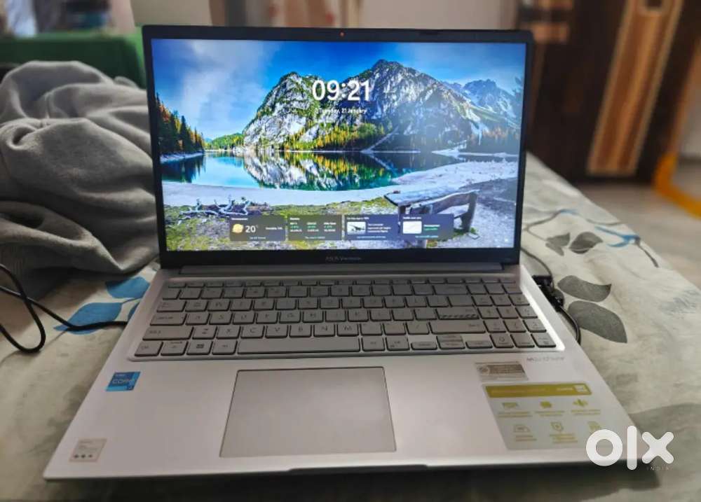 Asus vivo book 14/15 Intel i3 + SSD/backlight key board
