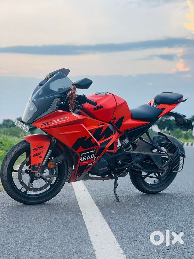 Ktm rc 200 model 2022 , driven 12000 km ( full condition bike )
