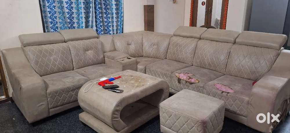 Sofa set i didn't want sofa am selling purpose my house shifting