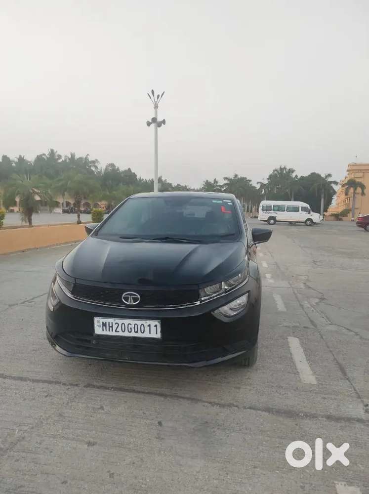 Tata Altroz 2023 Petrol 10500 Km Driven with Sunroof