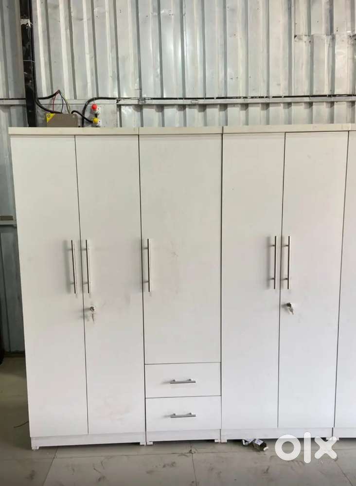 BRAND NEW  5 DOORS WARDROBE