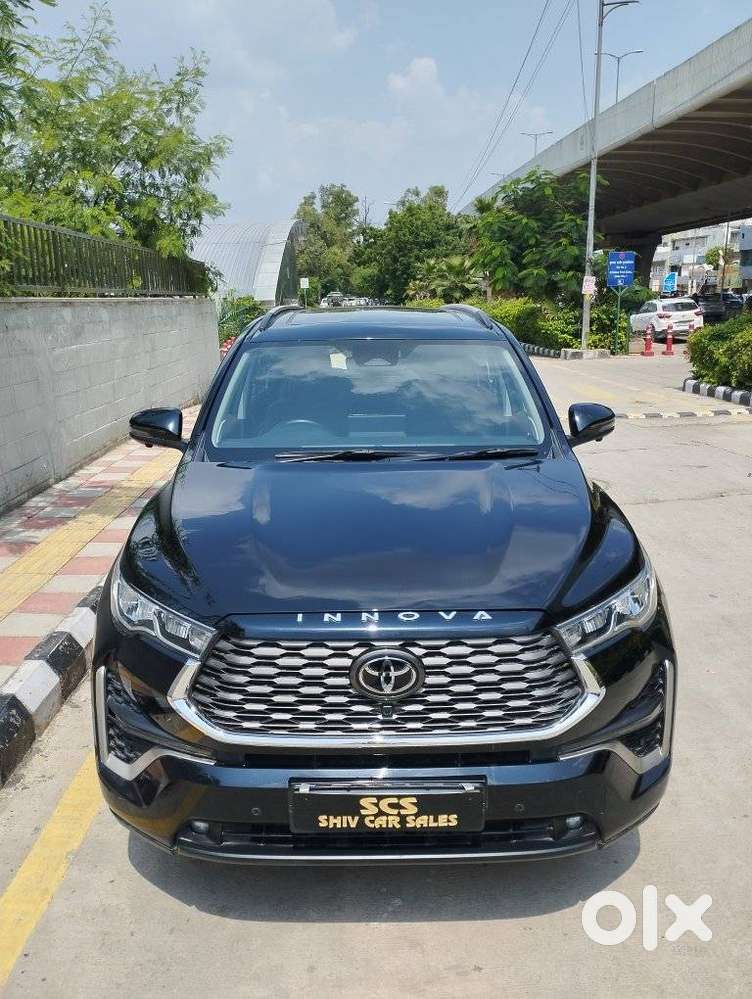 Toyota Innova Hycross 2.0 ZX (O) Hybrid 7 STR, 2025, Petrol