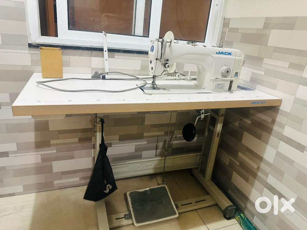 Electric stitching machine