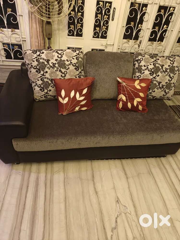 Very nice condition sofa L -shaped