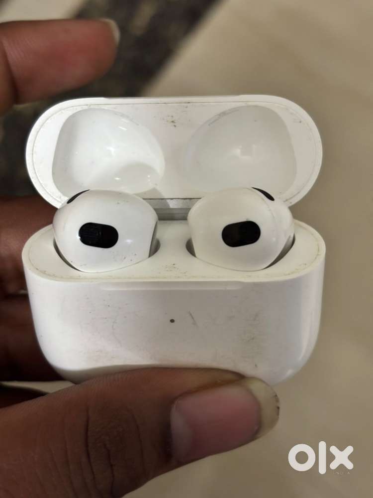 Apple AirPods 3 connection problem buds good condition
